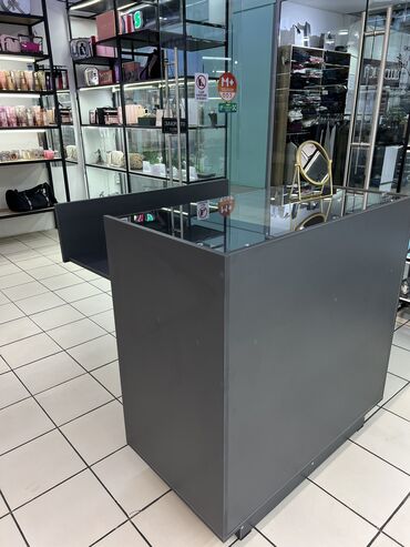 Стойки ресепшн: Столы ресепшен Администраторский стол Кассовый стол Занимаемся — 9