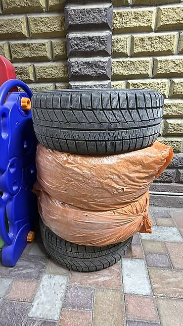 18 разноширокие: Продаётся комплект автомобильных шин. На фото видно 4 шины без — 1