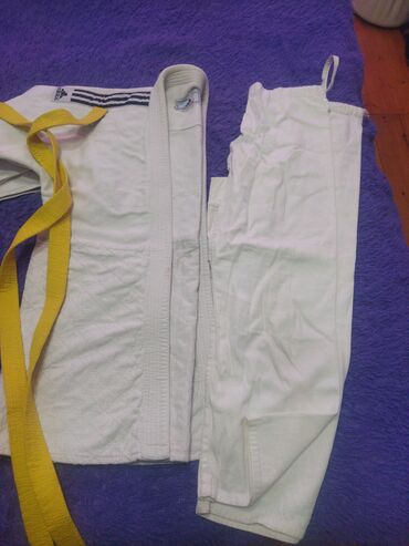 İdman formaları: Tep teze qalib Cemi 5 ders geyilib.Bahalilardandir.Qalin material.Ve — 5