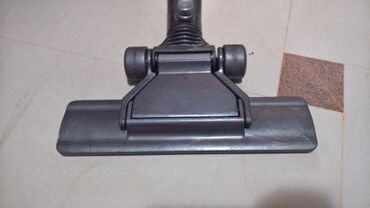 Ostali delovi za usisivače: Dyson standardna papuca sa cetkom Dyson papuca za usisivac Charger — 2