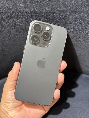 нерабочие телефоны: IPhone 15 Pro, Б/у, 128 ГБ, Black Titanium, Защитное стекло, 87 %