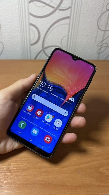 a 20 s: Смартфон Samsung Galaxy A10 (синий) - Экран 6.2", Infinity‑V, IPS — 3