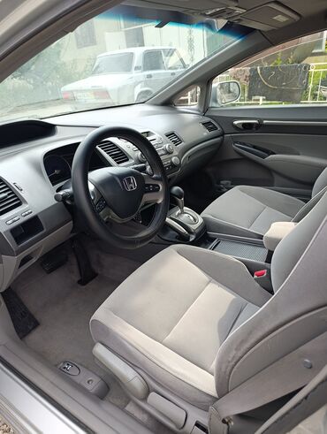 купить шины 23565 r16c: Honda Civic: 2007 г., 1.8 л, Автомат, Бензин, Хэтчбэк