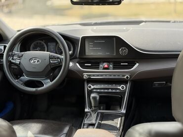 Hyundai: Hyundai Grandeur: 2018 г., 3 л, Автомат, Газ, Седан