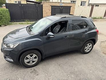 левый: Chevrolet Trax: 2020 г., 1.4 л, Автомат, Бензин, Кроссовер — 5