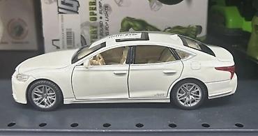 mini disk: Lexus sedan model avtomobil – kolleksiya üçün detalcı oyuncaq - — 5