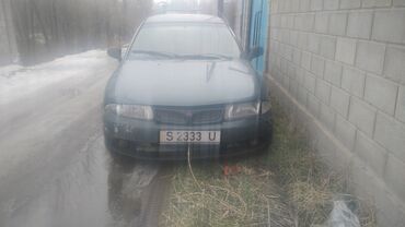 Mitsubishi: Mitsubishi Carisma: 1995 г., 1.8 л, Механика, Бензин, Хэтчбэк