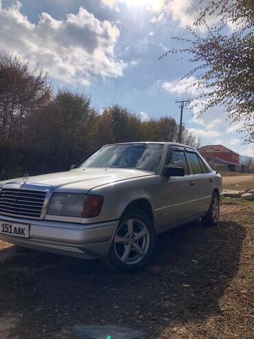 Mercedes-Benz: Mercedes-Benz W124: 1992 г., 2 л, Механика, Бензин, Седан — 7