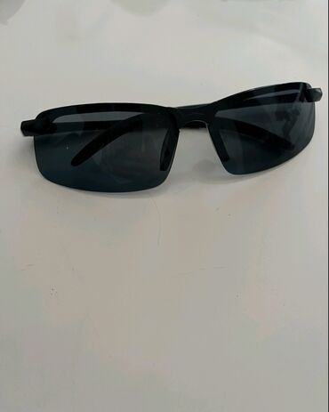 Naočare: Sunčane naočare - Sportski model: pravougaone polu-rimleš (ravan — 8