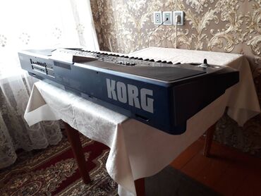 roland lucina: Sintezator Korg pa800 led ekran 256ram HD mp3 var aşaği marka sintezle
