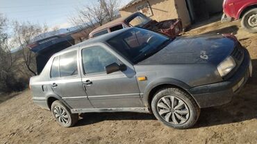 Volkswagen: Volkswagen Vento: 1992 г., 2 л, Механика, Бензин, Седан