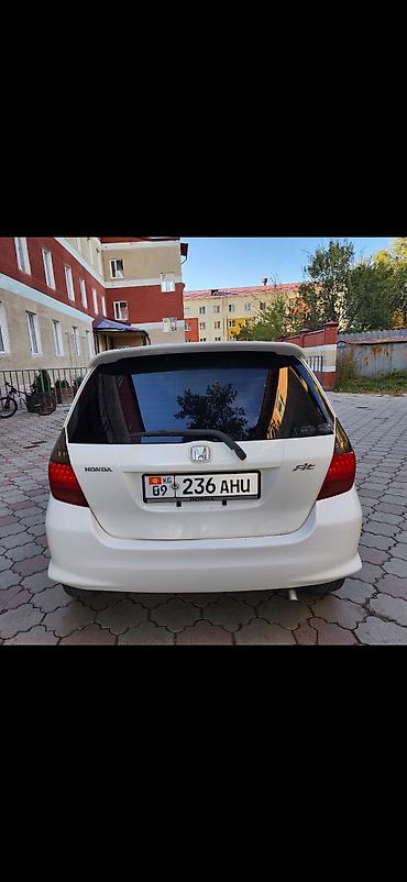 Honda: Honda Fit: 2005 г., 1.3 л, Автомат, Бензин, Хэтчбэк — 9