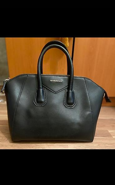 panel kamera: Givenchy Antigona üslublu qadın çantası - Rəng: qara - Material — 1