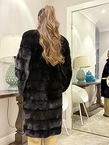 женский кожаный плащ: Шуба из натурального меха PKZ FURS SA (Касторья, Греция) - Модель — 1