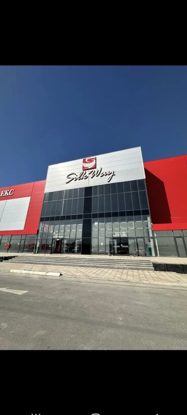 сдаю помещения под салон красоты: Бутик 30 м² в ТЦ Silk Way, 1 этаж - Расположение: первый этаж