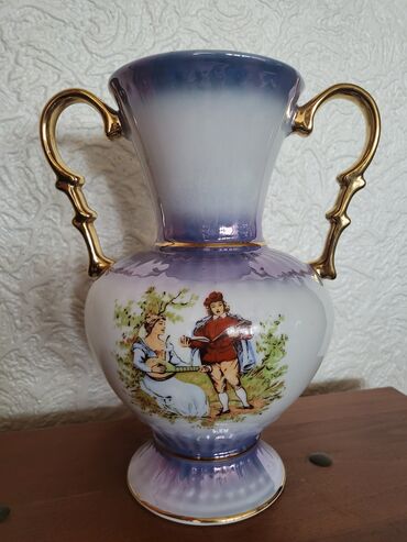 Ostali kućni dekor: Vaza nova Jugoporcelan iz 70ih godina. Titov Veles. Retka vaza sa na lalafo.rs — 1 Ostali kućni dekor: Vaza nova Jugoporcelan iz 70ih godina. Titov Veles. Retka vaza sa — 1
