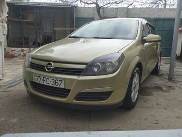 Opel: Opel Astra H – 5 qapılı hetçbek - Korpus: 5 qapılı, açıq-yaşıl rəng - — 9