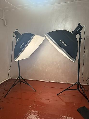 Студийный комплект вспышек Godox SK400II с софтбоксами Состав: - 2
