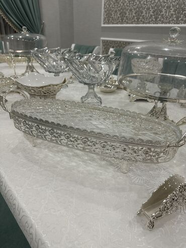 Наборы посуды: Распродаю Набор мельхиоровой посуды -дёшево 1.ваза для фруктов -2 шт — 6