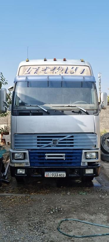 howo 310: Грузовой автомобиль Volvo (седельный/бортовой тягач с будкой) — 1