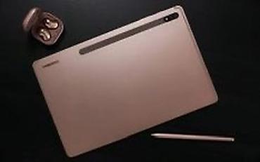 samsung tab s10: Samsung Galaxy Tab S7 planşeti və aksesuarları - 11 düymə yaxın — 2