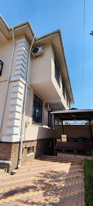 Продажа коттеджей и домов: Просторный дом в одном из лучших районов города, с балконом и — 13