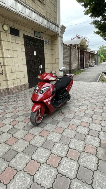Скутеры: Скутер Yamaha, 150 куб. см, Бензин, Б/у