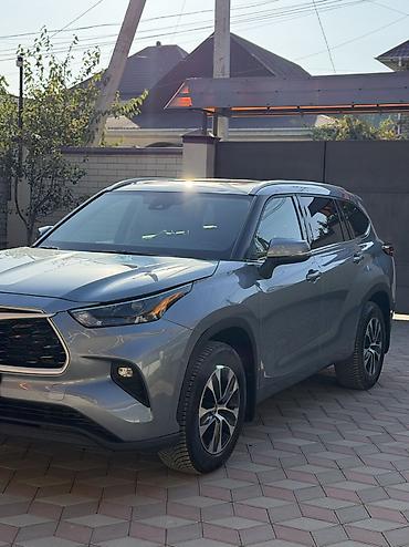 100: Toyota Highlander: 2022 г., 2.5 л, Автомат, Гибрид, Внедорожник — 1