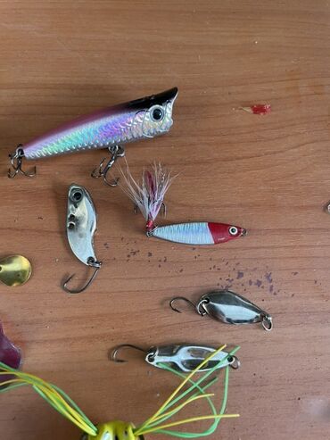 Рыболовная оснастка: Набор приманок для спиннинга и поплавочной/нахлыстовой ловли Состав — 7