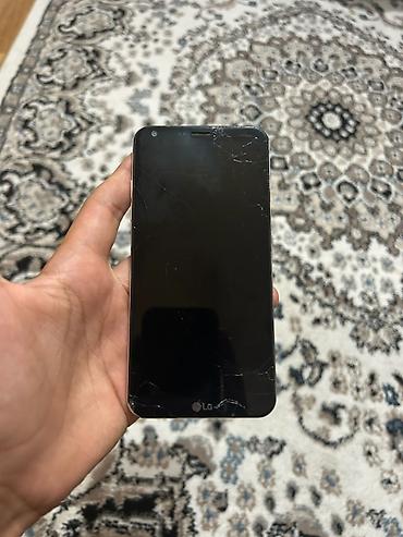 honor 8 s: LG Q6, rəng - Qızılı, İki sim kartlı — 3