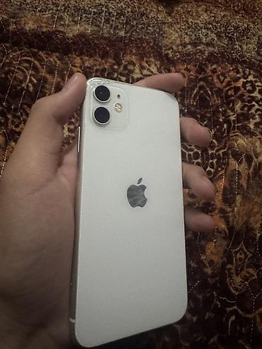 Apple iPhone: IPhone 11, Б/у, 128 ГБ, Белый, 67 % — 2