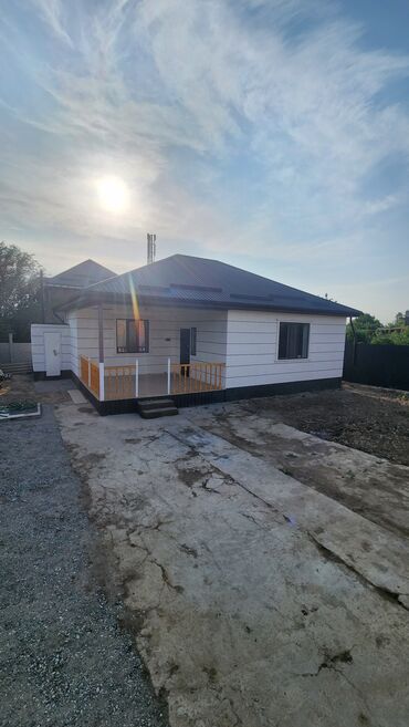 дом или квартира в бишкеке в аренду: Дом, 62 м², 3 комнаты, Собственник, Евроремонт