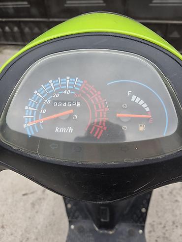 мопед 110: Скутер 125 куб 3000 пробег находится в Беловодском, пластик — 8