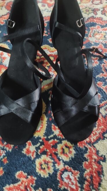 женские сандали adidas adilette: Ölçü: 39, rəng - Qara, Yeni