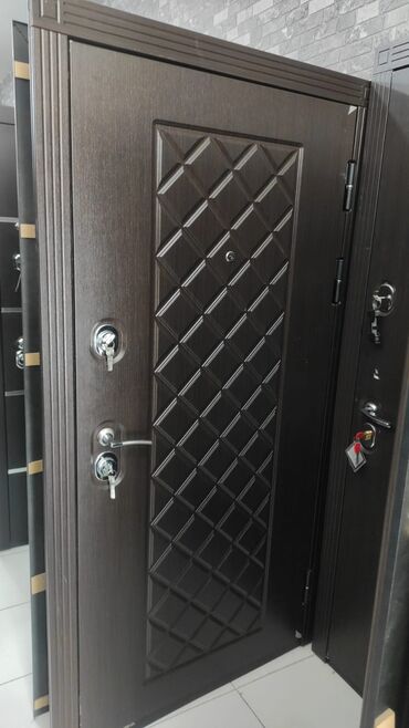 Giriş qapıları: Blok üçün Yeni Giriş qapısı Çərçivə ilə, Ödənişli çatdırılma — 21