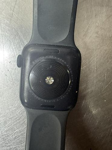Смарт-часы: Apple Watch SE 2-го поколение (40 мм), алюминиевый корпус, черный — 1