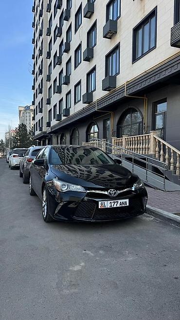 Частная аренда авто: Черный седан Toyota Camry с тонированными задними стеклами и at lalafo.kg — 6 Частная аренда авто: Черный седан Toyota Camry с тонированными задними стеклами и — 6