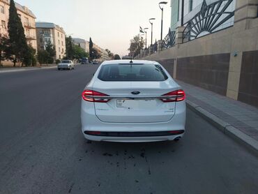 Ford: Ford Fusion: 2 l | 2017 il 128000 km Sedan — 8