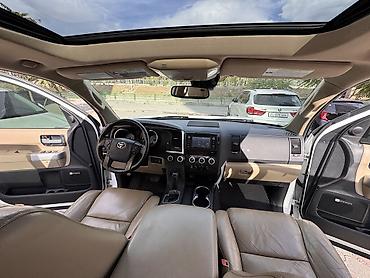 люк е36: Toyota Sequoia: 2017 г., 5.7 л, Автомат, Бензин, Внедорожник — 7