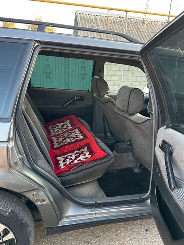 Volkswagen: Volkswagen Passat: 1990 г., 1.8 л, Механика, Бензин, Универсал — 9