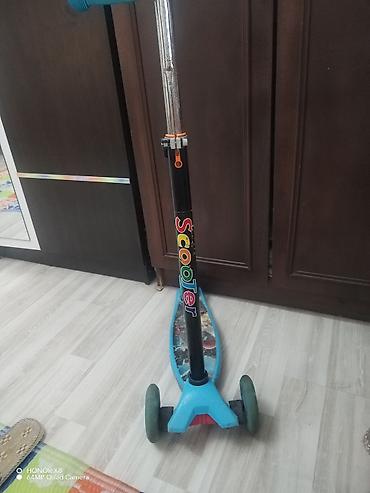 moto mator: Uşaq skuterı – 3 təkərli, mavi rəngdə - Ön tərəfdə 2 təkər, arxada 1 — 2
