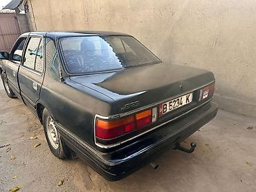 mazda 929: Mazda 929: 1987 г., 2 л, Механика, Бензин, Седан — 1