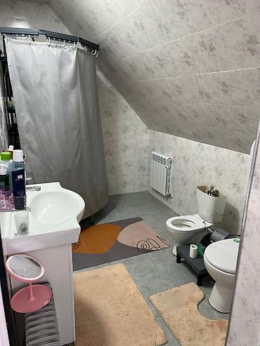 Продажа коттеджей и домов: Продается 2х этаж Дом 6сот 207м2 с ремонтом 140$ 📲 Район: Чолпон-Ата — 14