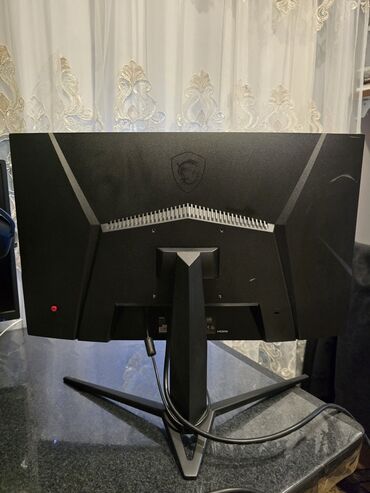 Monitorlar: MSI G24C4 144Hz Curved Türkiyədən kargo qarışıq 550 azn-ə almışdım — 1