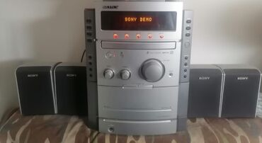 Mikrofonlar: SONY COMPACT DİSK DECK RECEİVER SONY CD Deka Model: HCD-CP535