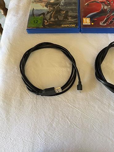 sto za pc: Soni PS 4 1Tb (sa tri dzojstika) i 19 igrica. Ocuvan i bez ostecenja — 8