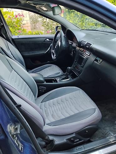 şadman maşını: Mercedes-Benz C-Class: 2.2 l | 2001 il Sedan — 3