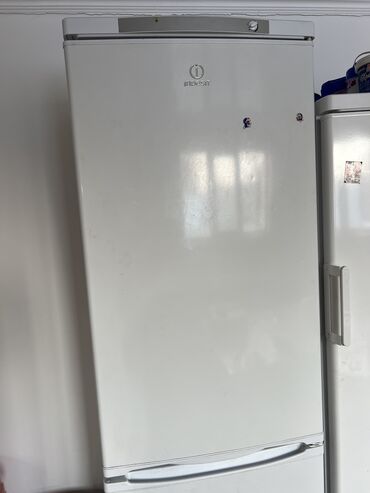 оптом бытовая техника: Холодильник Indesit, Б/у, Двухкамерный