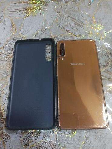 naxcivan ev telefonu: Samsung Galaxy A7 2018, 128 GB, rəng - Qızılı, Sensor, Barmaq izi — 3