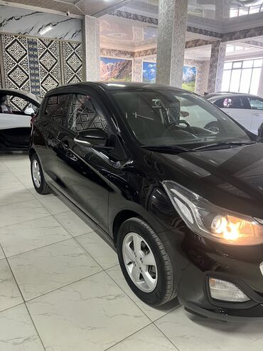 Продажа авто: Chevrolet Spark: 2019 г., 1 л, Автомат, Бензин, Хэтчбэк